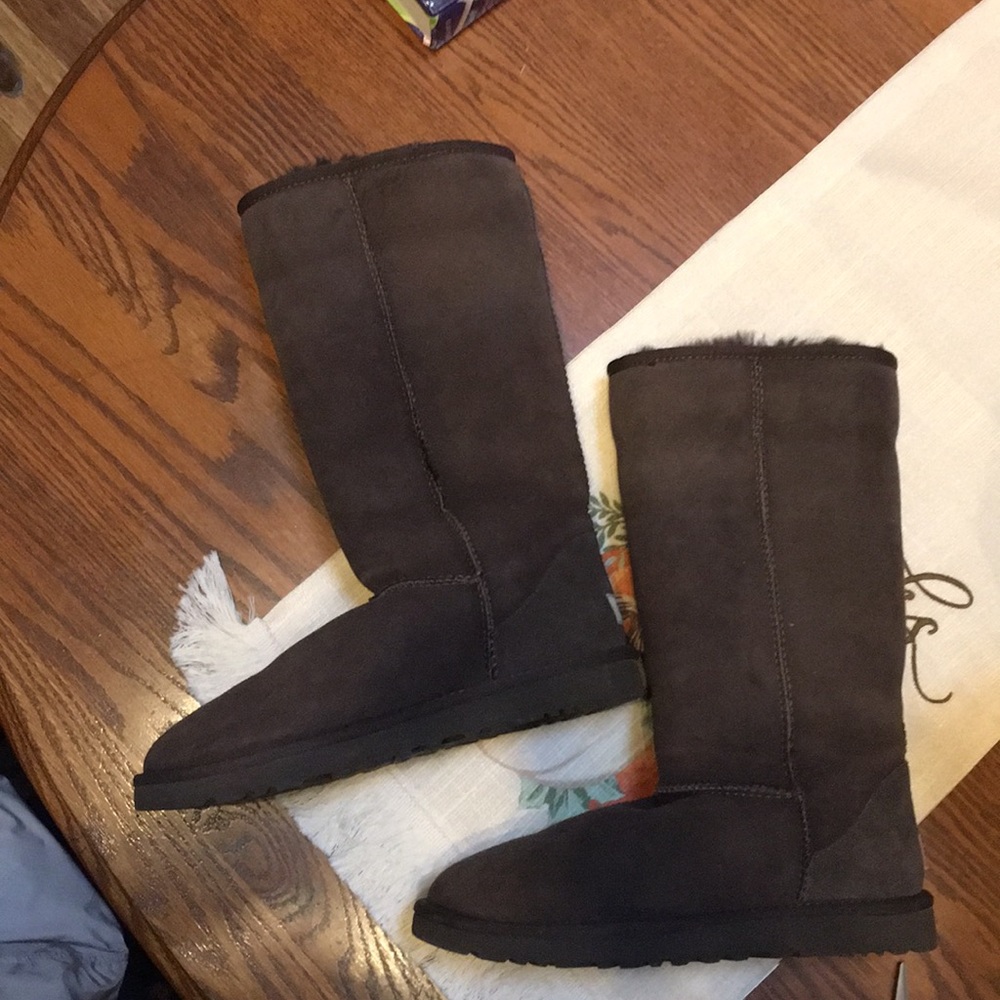 Ugh boots - Picture 1 of 2